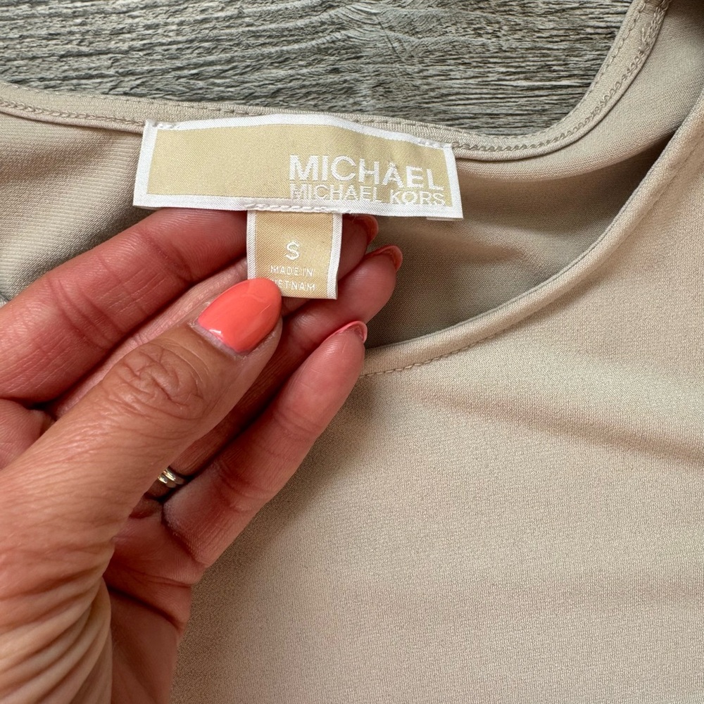 Michael Kors Tan T-Shirt with Cut-Out Short Sleeves - Picture 2 of 5